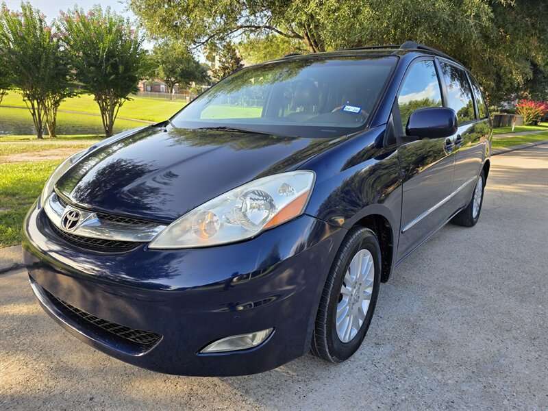 2007 Toyota Sienna XLE Limited 7-Passenger