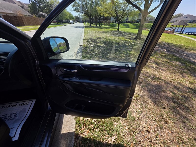 2017 Dodge Grand Caravan SE