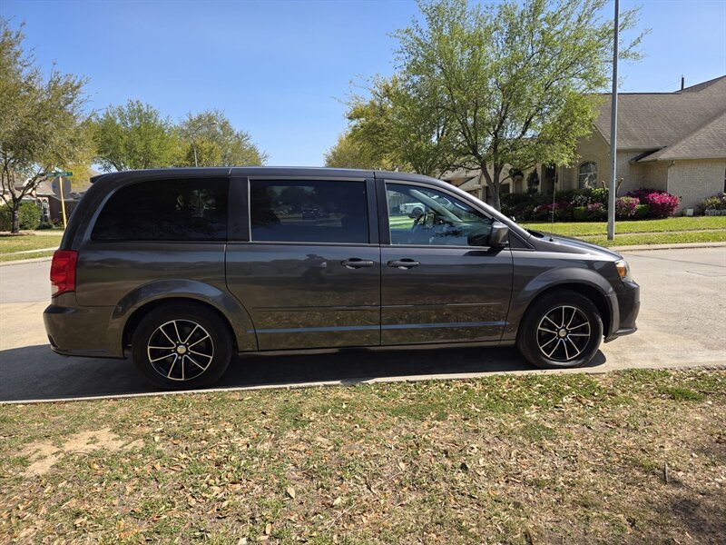 2017 Dodge Grand Caravan SE
