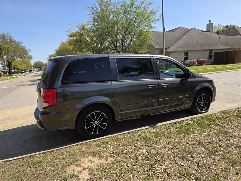 2017 Dodge Grand Caravan SE