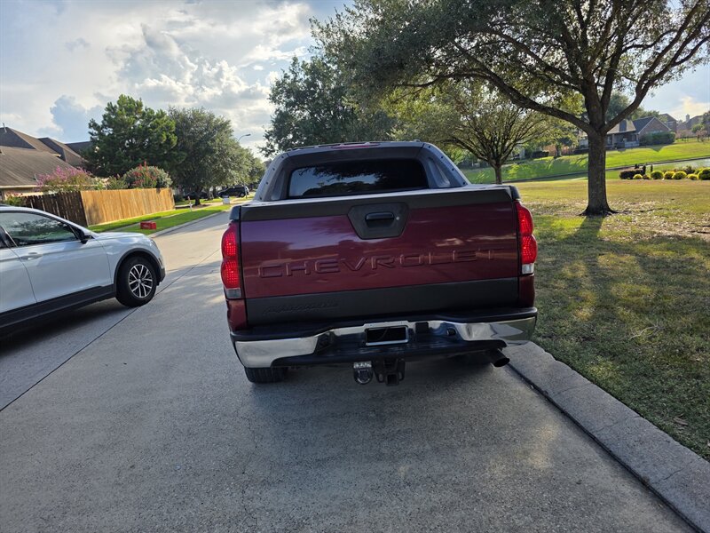2004 Chevrolet Avalanche 1500 4dr 1500 Crew Cab SB