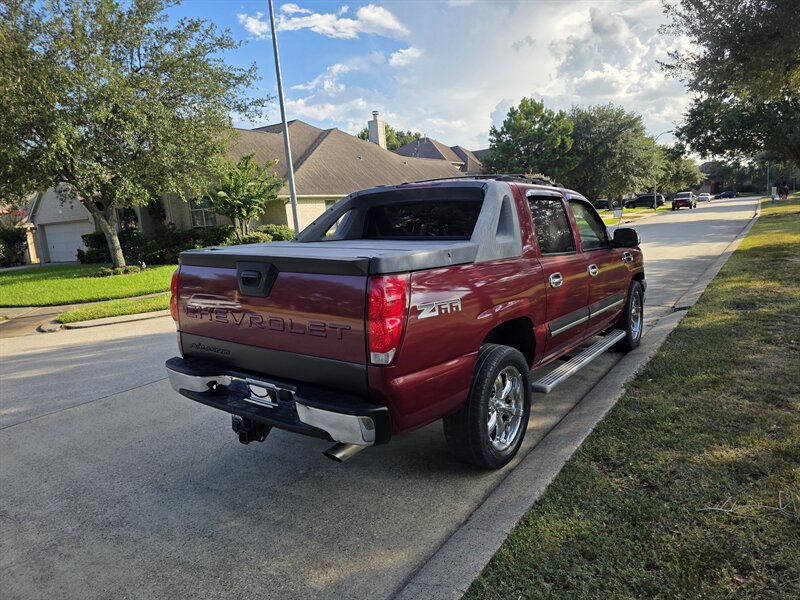 2004 Chevrolet Avalanche 1500 4dr 1500 Crew Cab SB