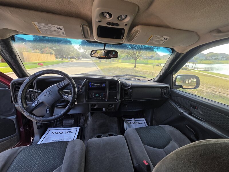 2004 Chevrolet Avalanche 1500 4dr 1500 Crew Cab SB