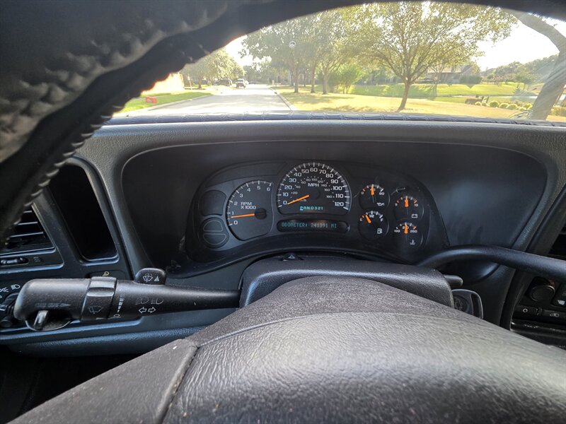 2004 Chevrolet Avalanche 1500 4dr 1500 Crew Cab SB