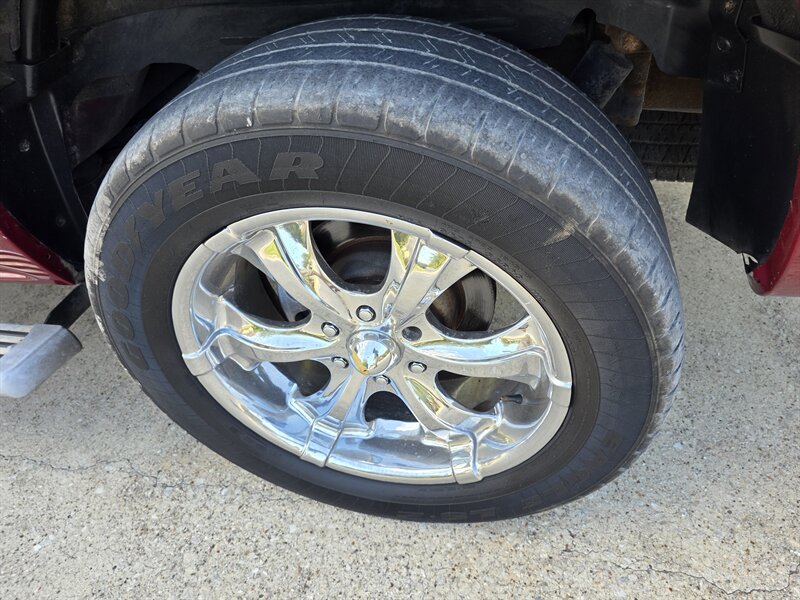 2004 Chevrolet Avalanche 1500 4dr 1500 Crew Cab SB