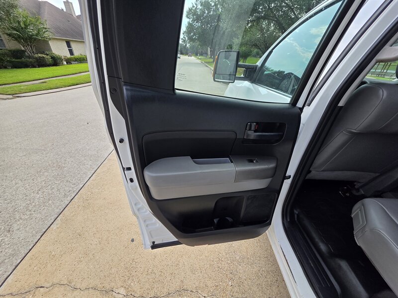 2011 Toyota Tundra Grade
