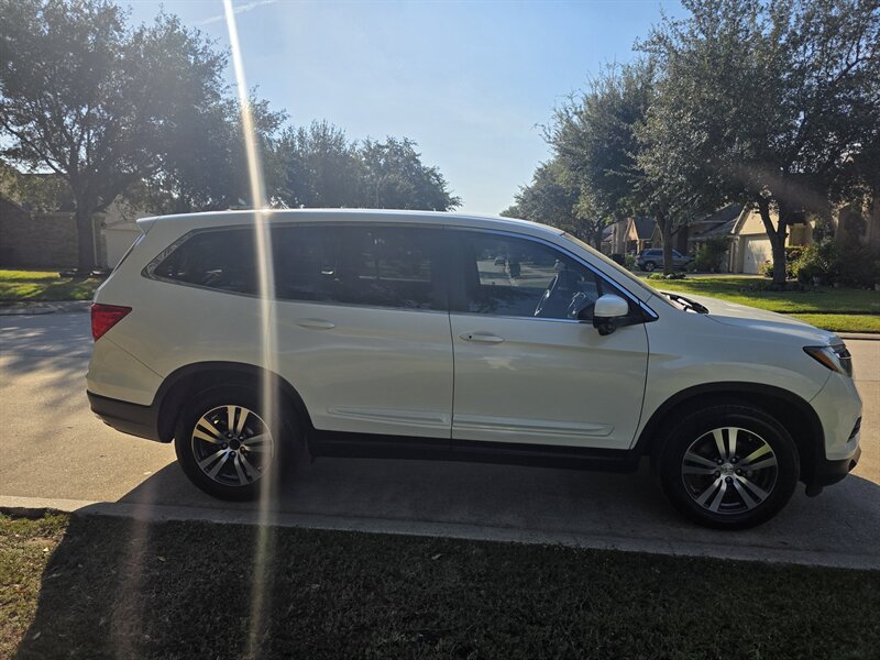 2017 Honda Pilot EX