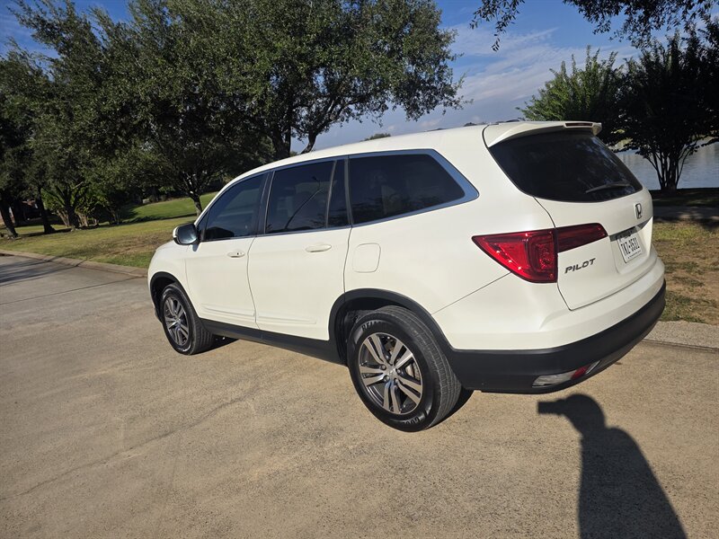 2017 Honda Pilot EX