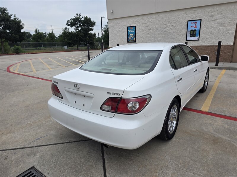 2002 Lexus ES 300