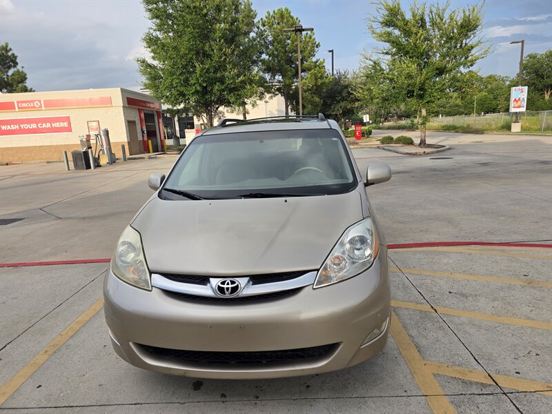 2006 Toyota Sienna XLE - Photo 7