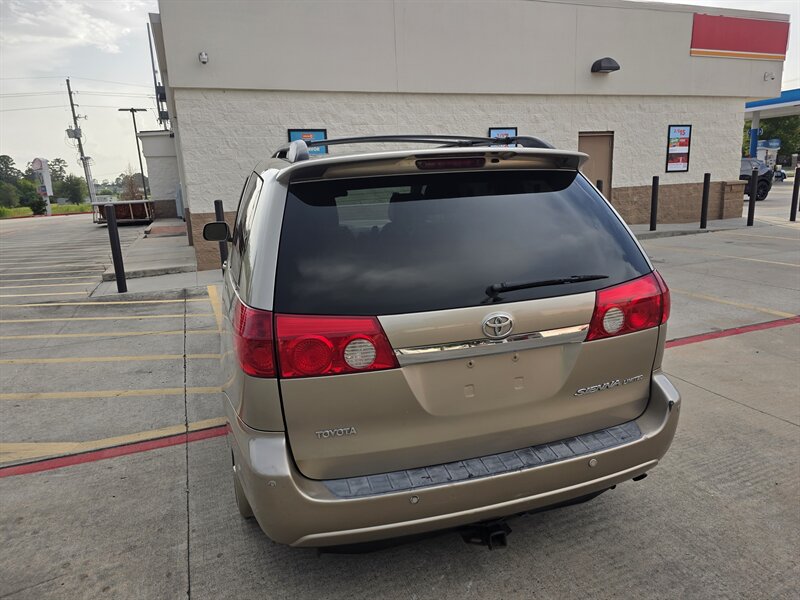 2006 Toyota Sienna XLE - Photo 20