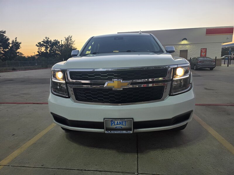 2017 Chevrolet Suburban LT - Photo 24