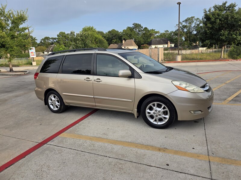 2006 Toyota Sienna XLE - Photo 6