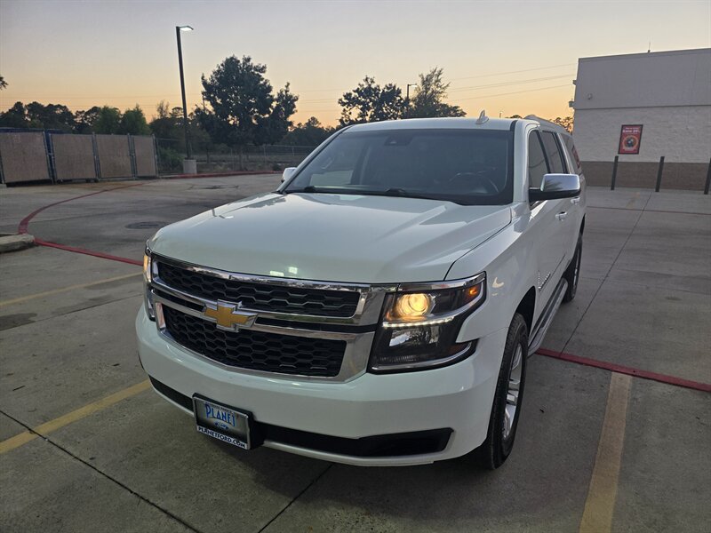 2017 Chevrolet Suburban LT - Photo 28