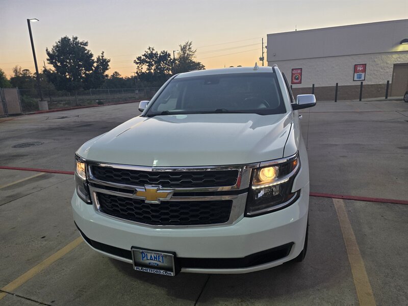 2017 Chevrolet Suburban LT - Photo 27