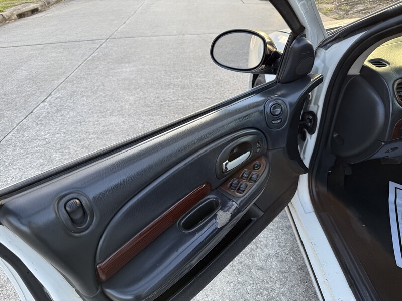 2003 Chrysler 300 Series 300M
