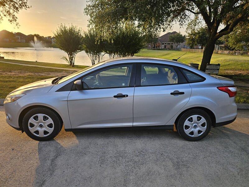 2012 Ford Focus S