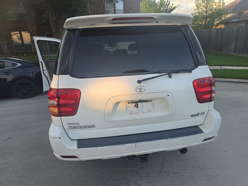 2004 Toyota Sequoia Limited