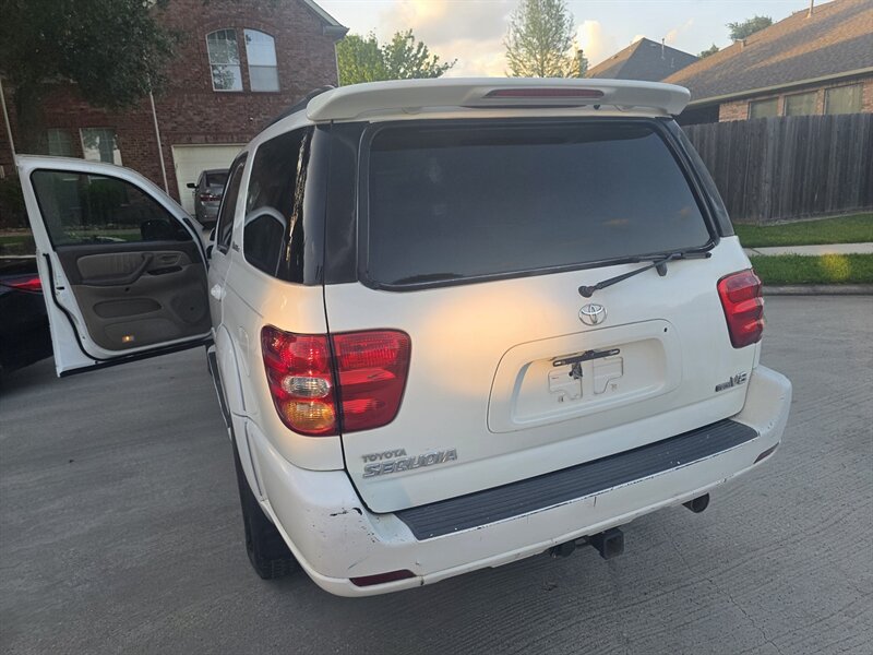 2004 Toyota Sequoia Limited