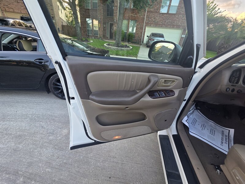 2004 Toyota Sequoia Limited