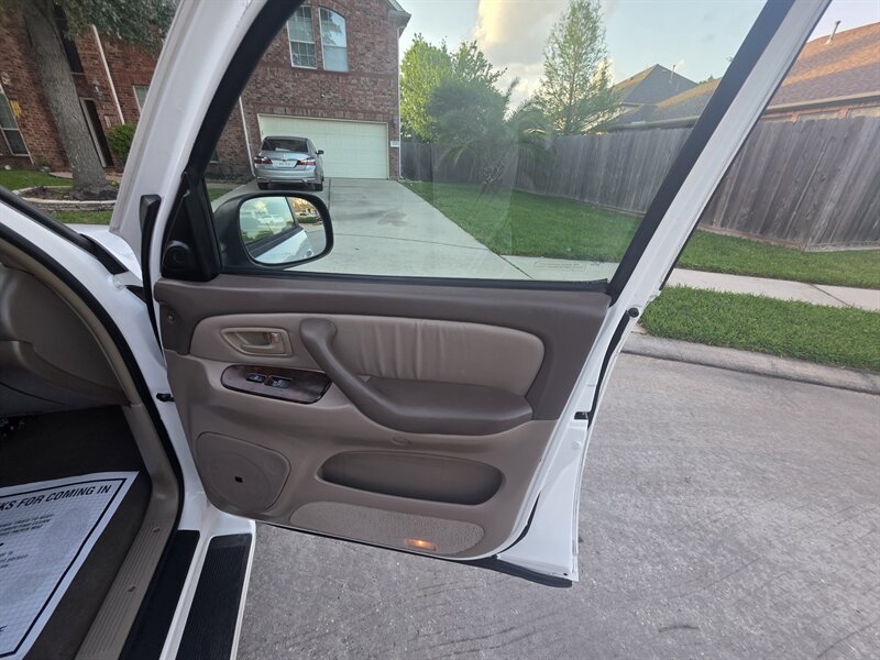2004 Toyota Sequoia Limited