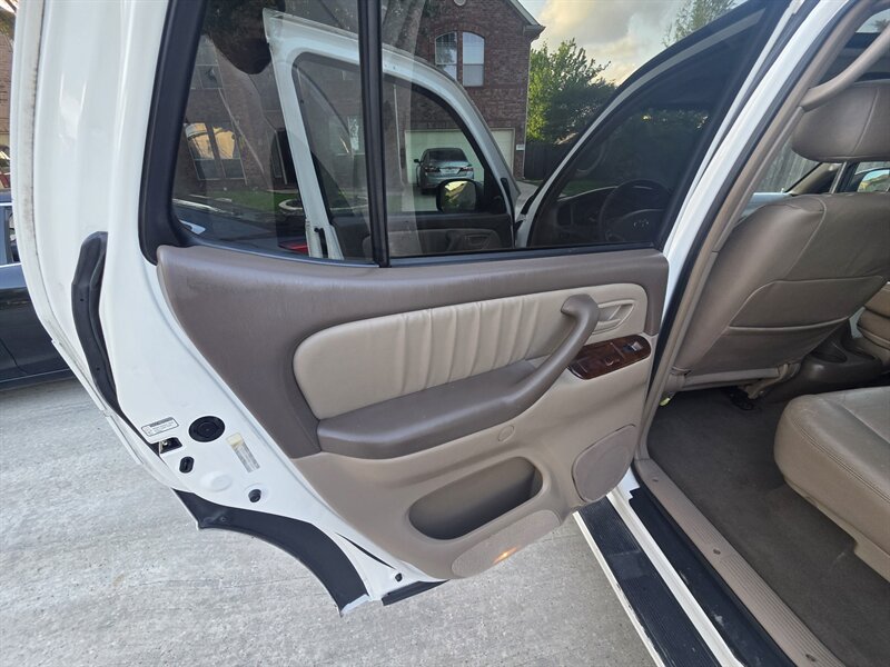 2004 Toyota Sequoia Limited