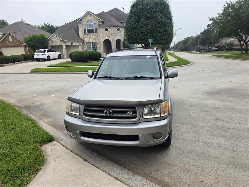 2004 Toyota Sequoia SR5