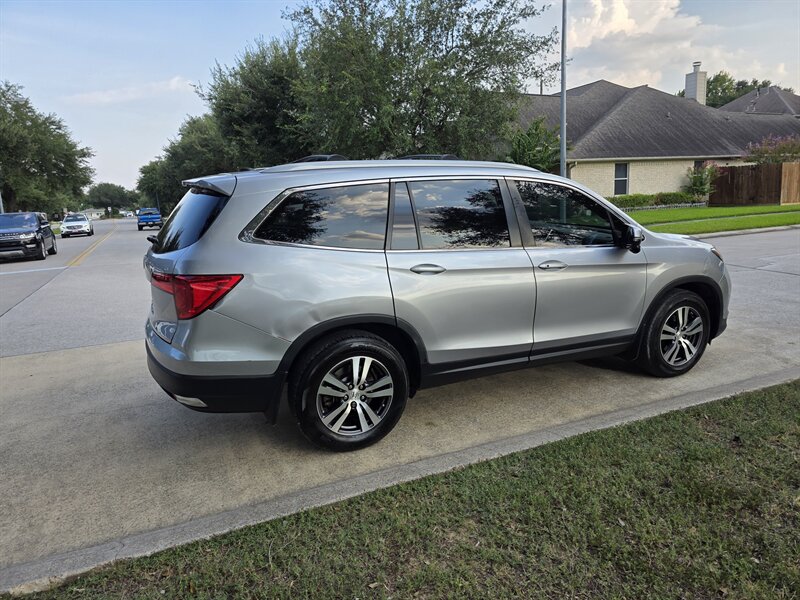 2017 Honda Pilot EX-L - Photo 18
