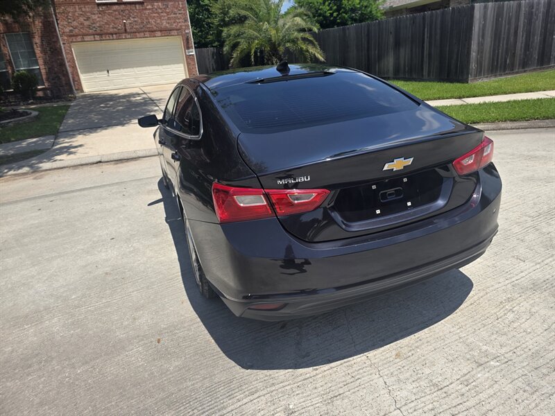 2022 Chevrolet Malibu LS