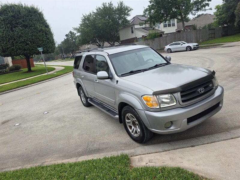 2004 Toyota Sequoia SR5