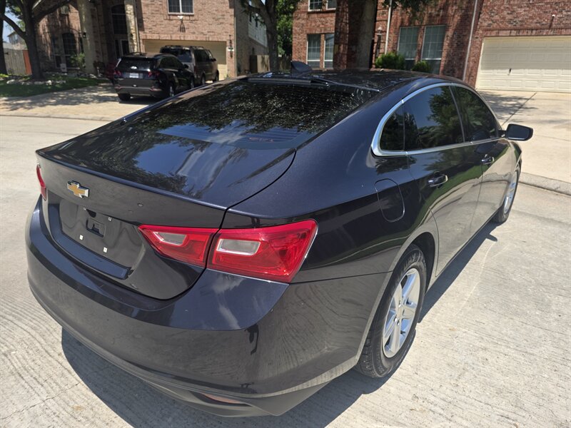 2022 Chevrolet Malibu LS