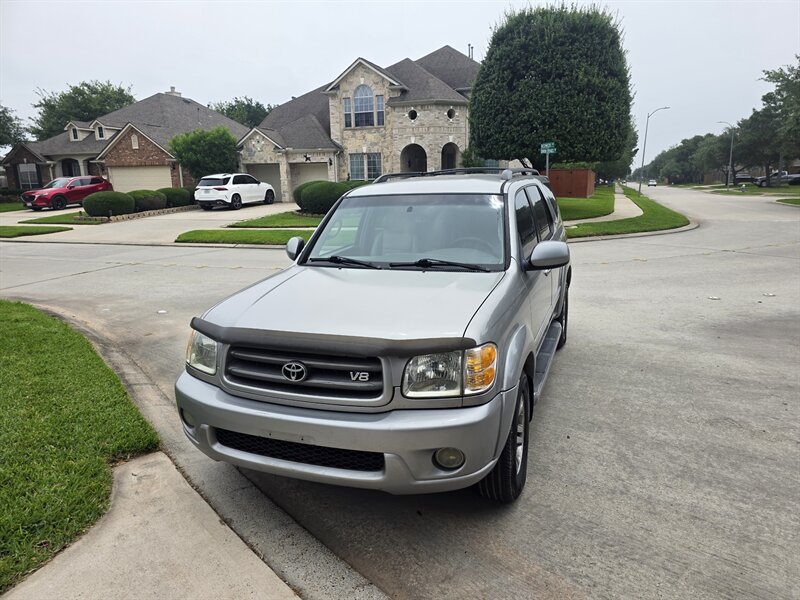 2004 Toyota Sequoia SR5