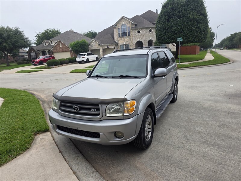 2004 Toyota Sequoia SR5