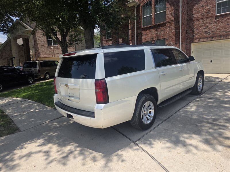 2015 Chevrolet Suburban LT