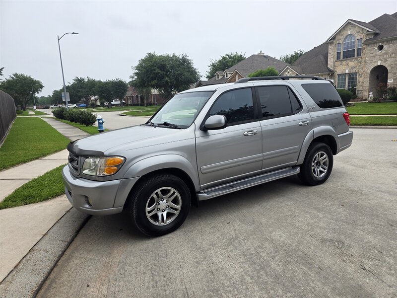 2004 Toyota Sequoia SR5