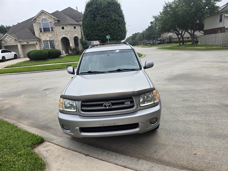 2004 Toyota Sequoia SR5