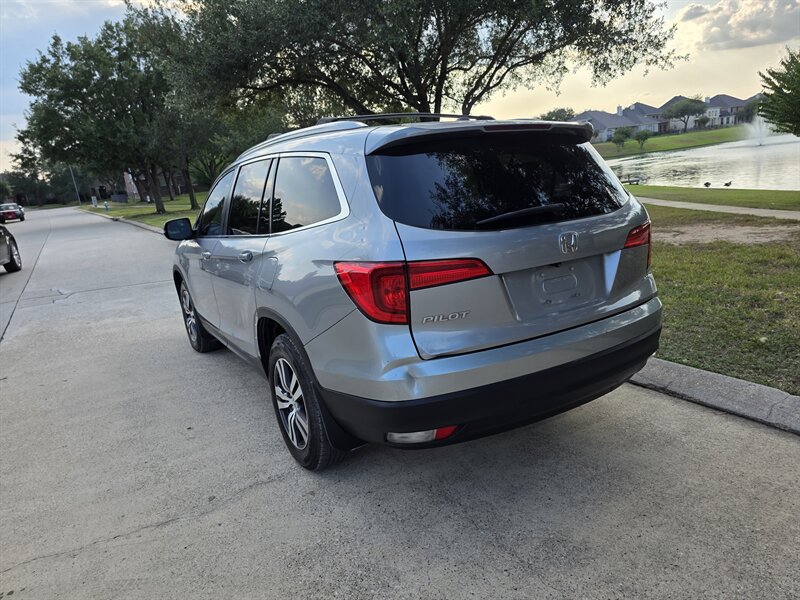 2017 Honda Pilot EX-L - Photo 25