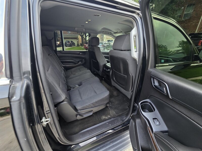 2015 Chevrolet Suburban LS - Photo 37