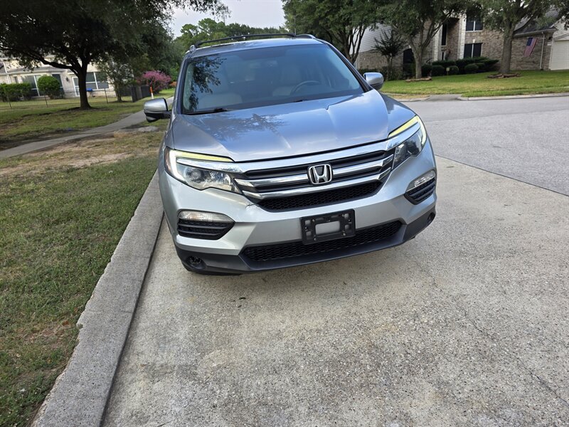 2017 Honda Pilot EX-L - Photo 11