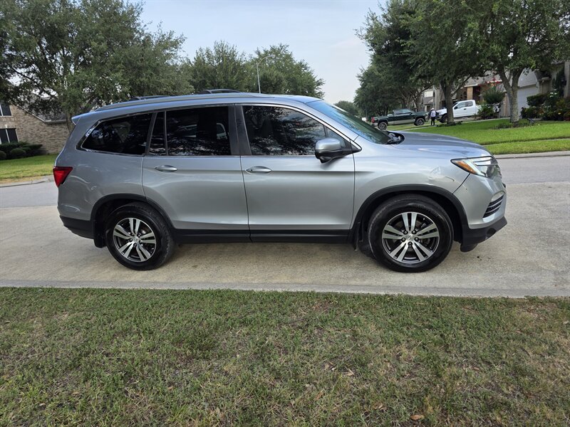 2017 Honda Pilot EX-L - Photo 16