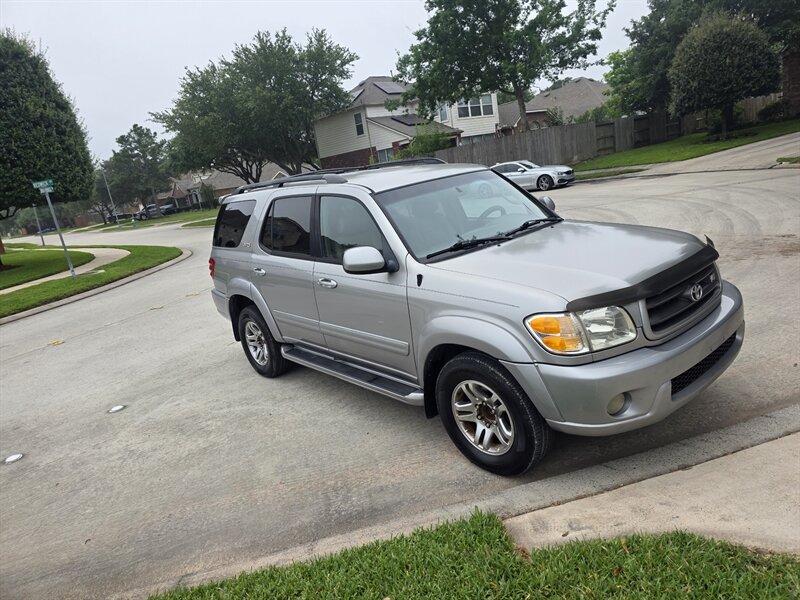 2004 Toyota Sequoia SR5