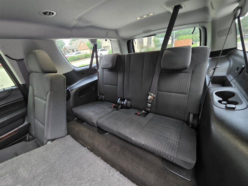 2015 Chevrolet Suburban LS - Photo 39