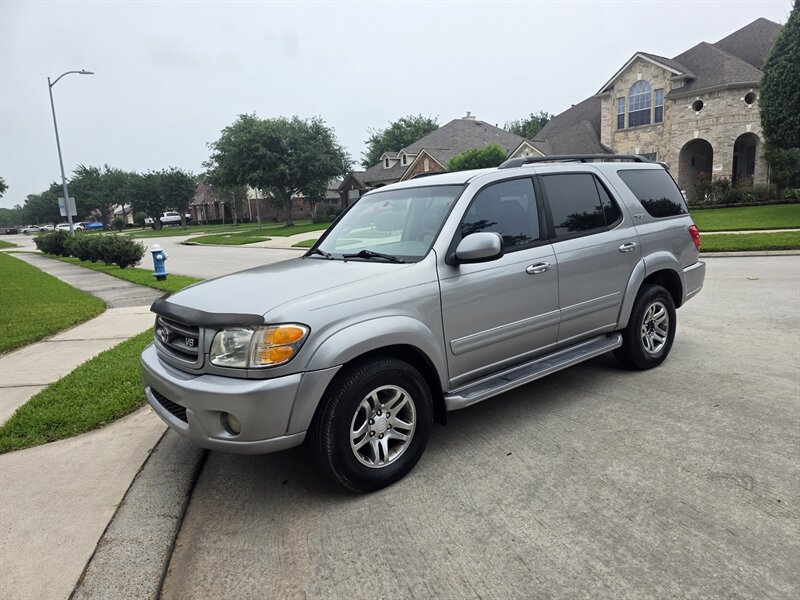 2004 Toyota Sequoia SR5