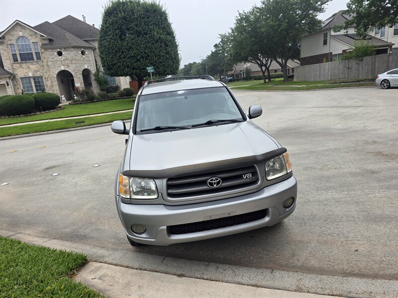 2004 Toyota Sequoia SR5