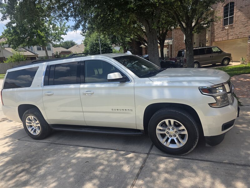 2015 Chevrolet Suburban LT