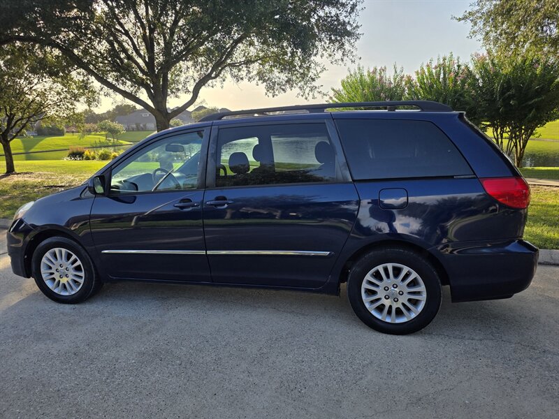 2007 Toyota Sienna XLE Limited 7-Passenger