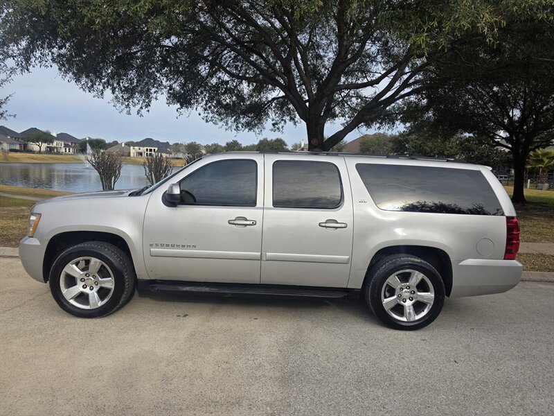 2007 Chevrolet Suburban LT