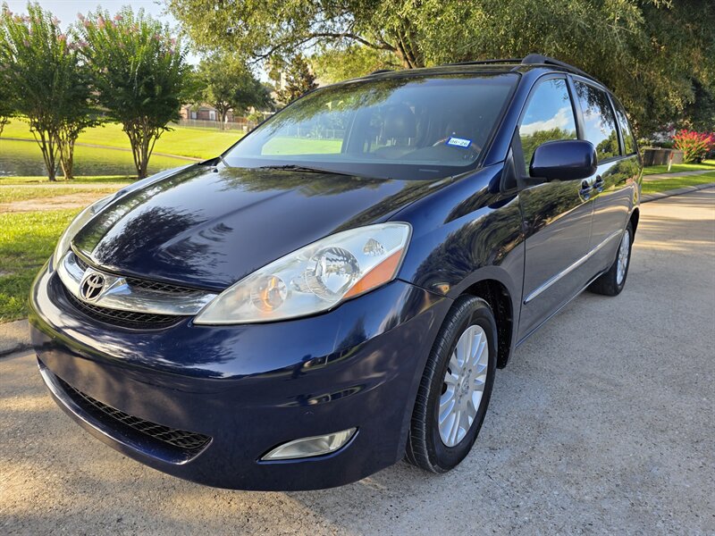 2007 Toyota Sienna XLE Limited 7-Passenger