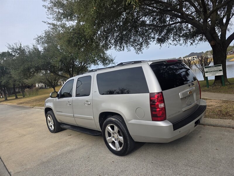 2007 Chevrolet Suburban LT