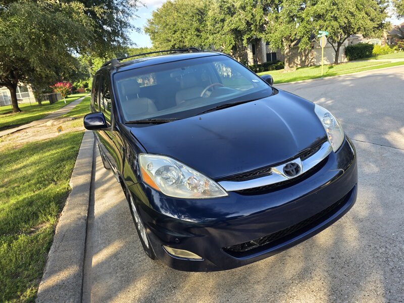 2007 Toyota Sienna XLE Limited 7-Passenger